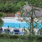 piscine-exterieure-chauffee-camping-domaine-gil