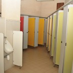 bloc-sanitaire-cabine-douche-camping-domaine-gil