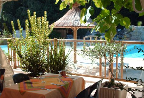 Piscine - Vue restaurant